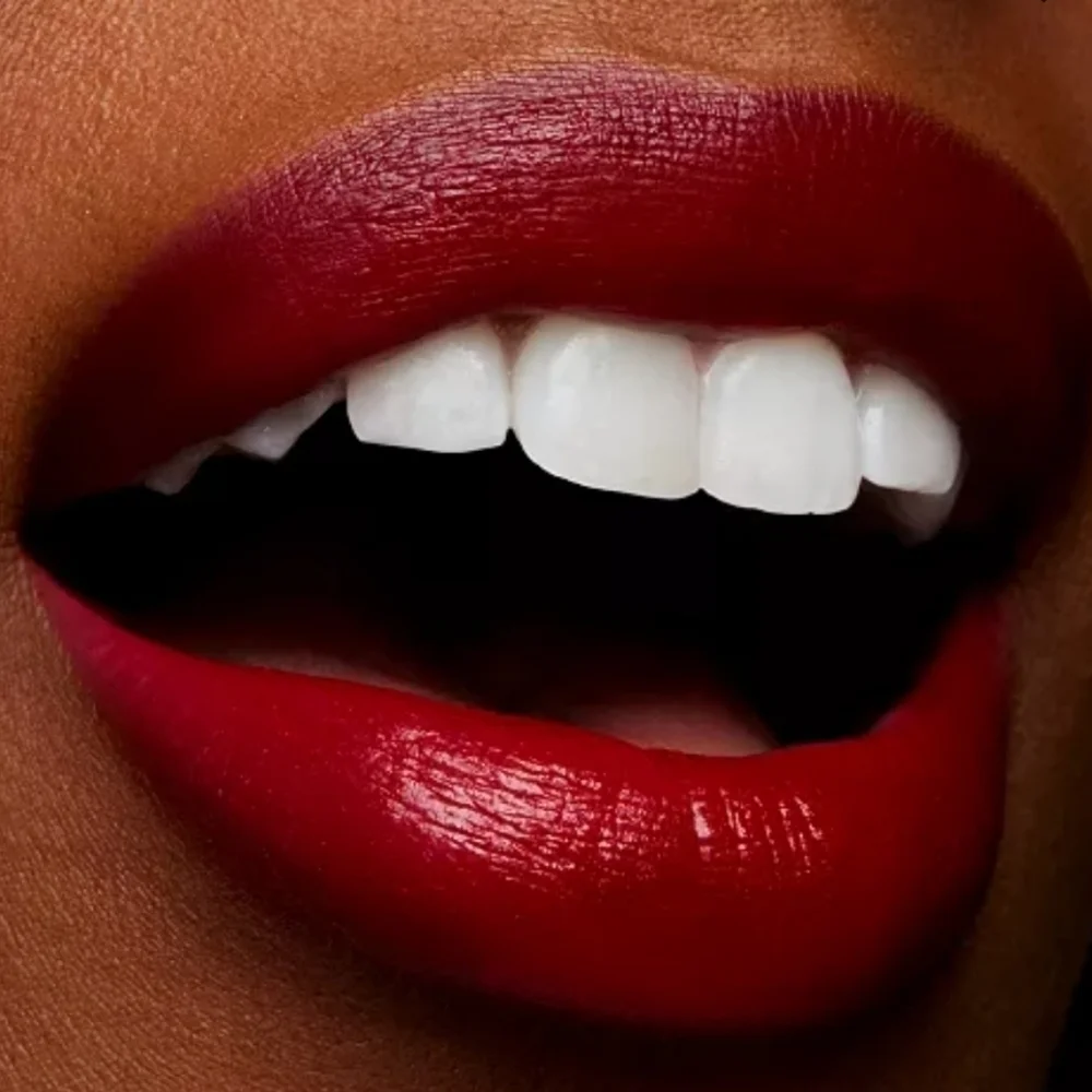 MAC E for Effortless Love Me Lipstick 423